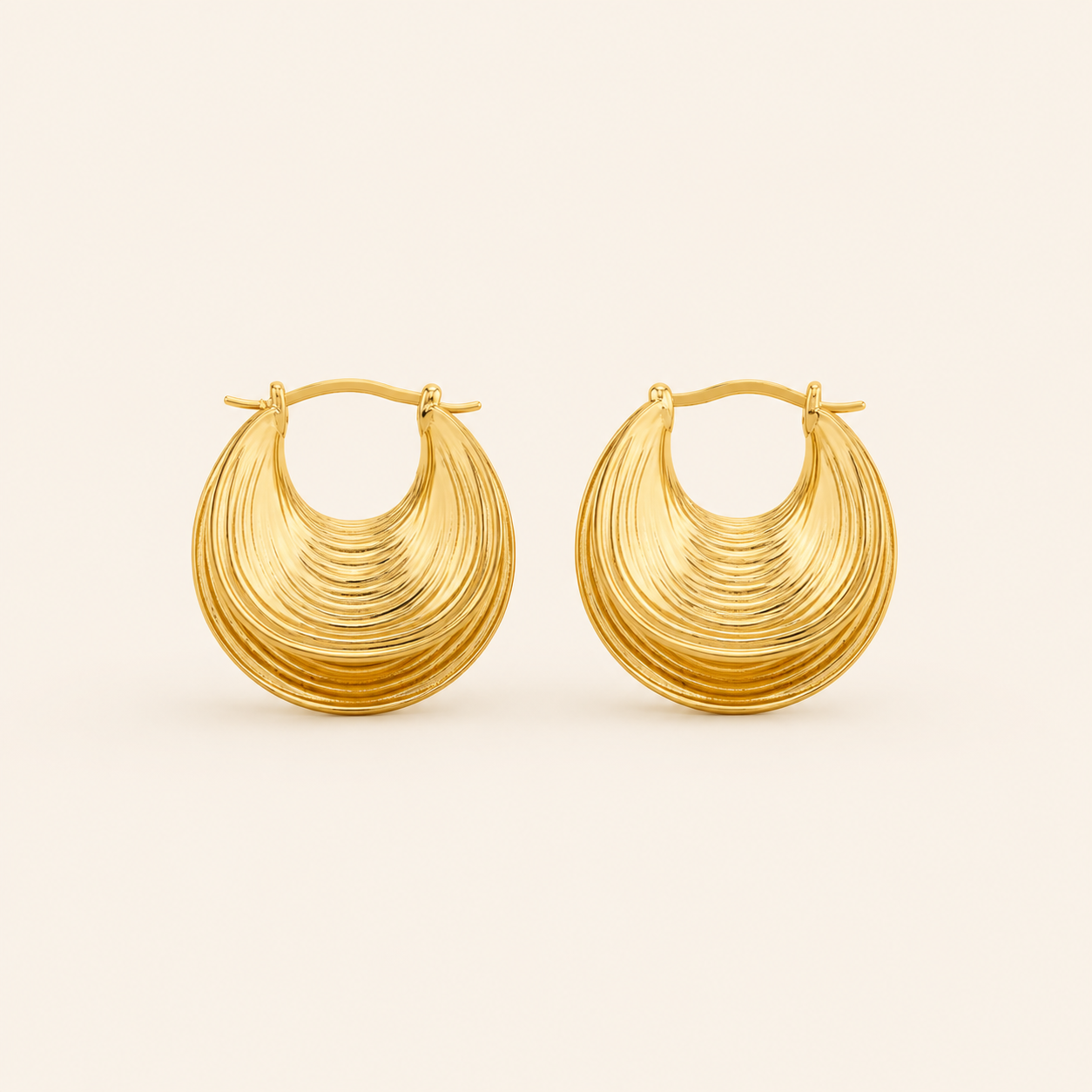 Waves gold hoop GWE-4
